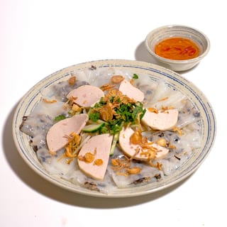 Vietnamese Steamed Rice Rolls / Bánh Cuốn