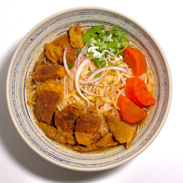 Vietnamese Beef Stew Mì/Bánh Mì Bò Kho.