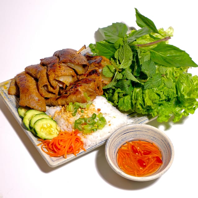 Grilled Beef Vermicelli Wraps / Bánh Hỏi Bò Lụi.
